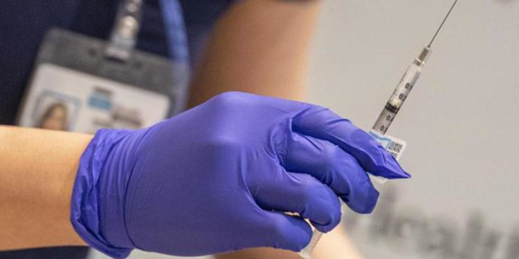 Vaccino Pfizer pronto all’uso, ok dell’Ema: si conserva in frigo