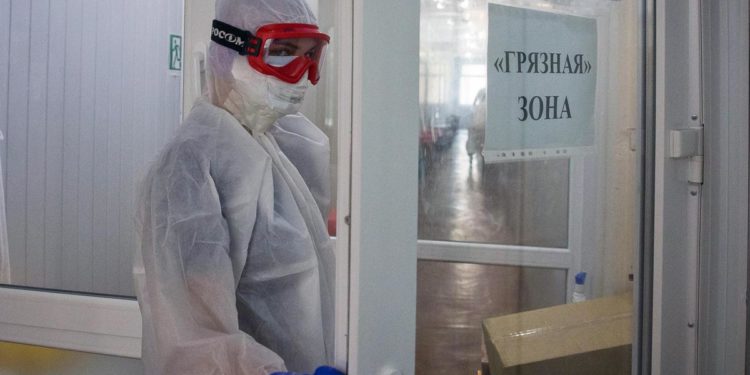 Covid oggi Russia, record di contagi: oltre 34mila in un giorno