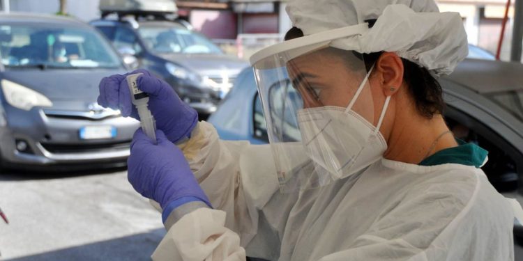 Covid oggi Italia, bollettino Protezione Civile e contagi regioni 29 ottobre