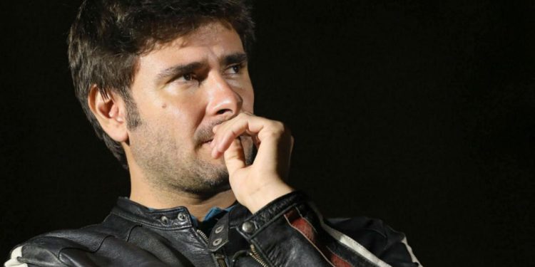 Di Battista: “Green pass detonatore, manifestazioni sono contro governo”