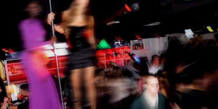 Riapertura discoteche, ok Cts ma con un terzo di capienza al chiuso