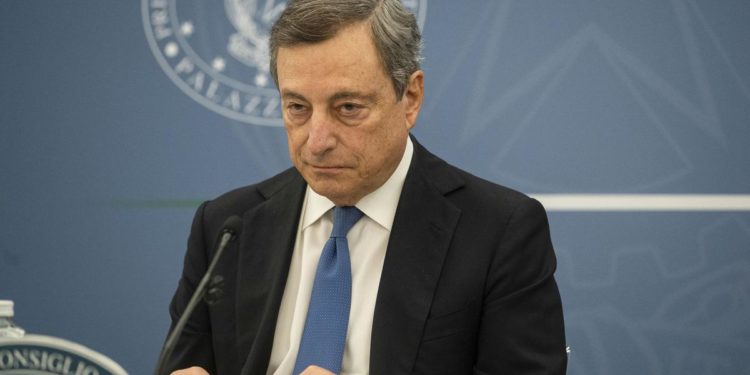 Green pass obbligatorio, linee guida e Dpcm sul tavolo di Draghi