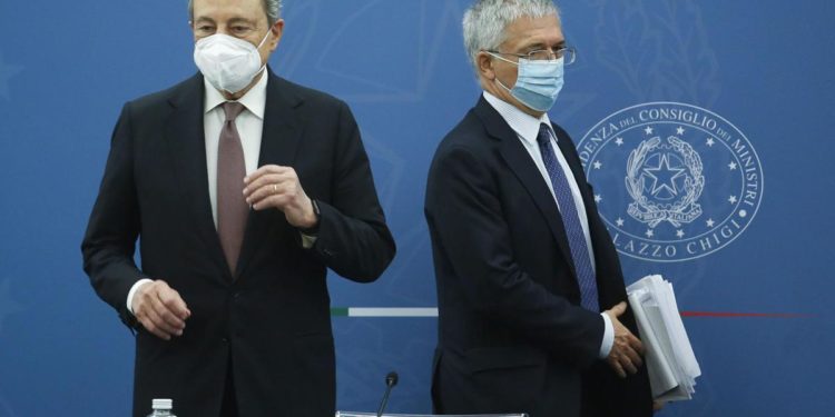 Pensioni, tasse, reddito cittadinanza: misure Manovra 2022