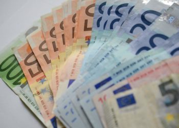 Pil, Ey, +5,8% in 2021 trainato da consumi e investimenti privati