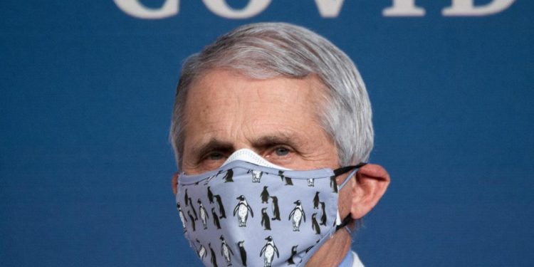 Long Covid, Fauci: “Sintomi a lungo e non spiegabili”