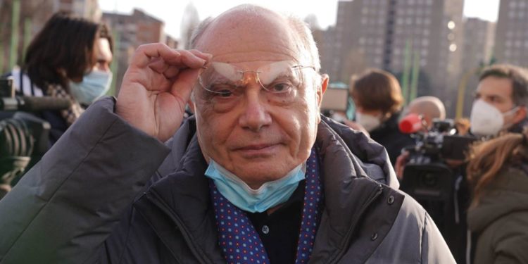 Galli in pensione: “Ultimo giorno di lavoro? Camice in una teca”