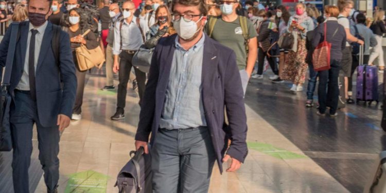 Covid oggi Lombardia, 474 contagi e 4 morti. A Milano 134 nuovi casi