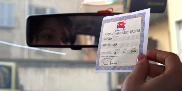 Assicurazioni, polizza obbligatoria anche per chi non usa l’auto
