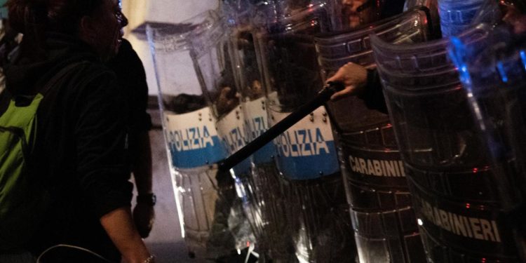 No green pass Roma, 12 arresti dopo scontri a manifestazione