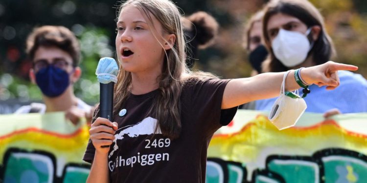 Clima, Greta: “La speranza siamo noi, non bla bla bla dei politici”