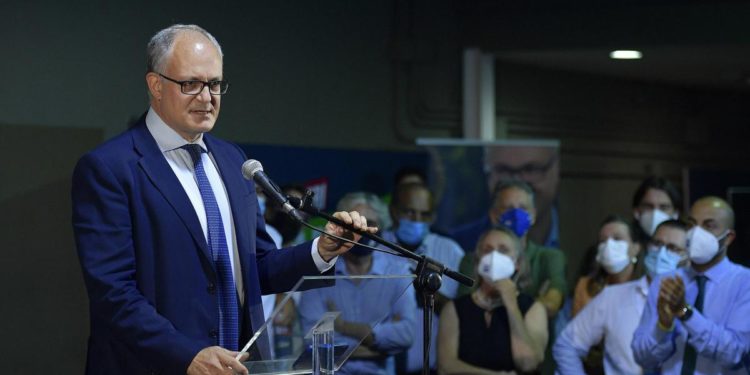 Elezioni Roma, Gualtieri: “Con Calenda e Raggi non cerco accordi sottobanco”