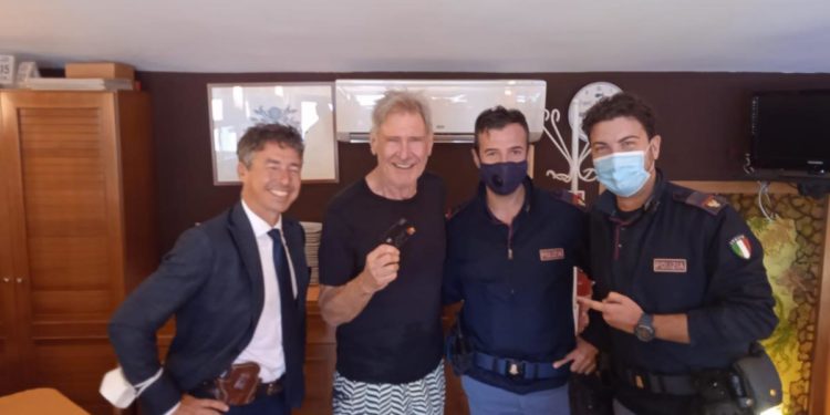 Harrison Ford perde carta di credito a Palermo, cittadino la ritrova
