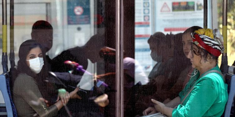 Covid Israele, immunologo: “Rischio quinta ondata per mutazione variante Delta”