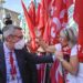 Landini a San Giovanni in cravatta rossa: “Prima volta a un comizio”