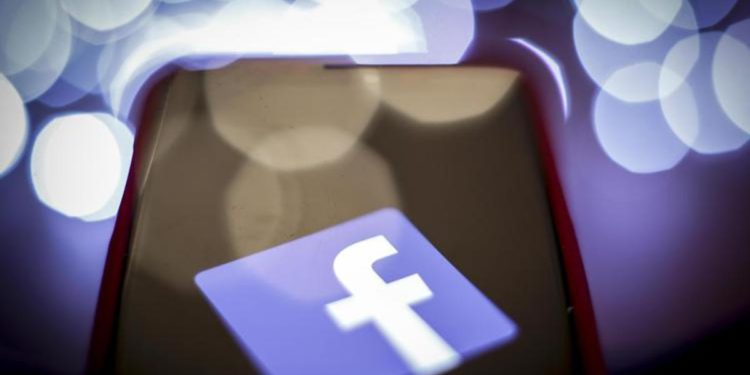 Facebook, nuove accuse da ex dipendente