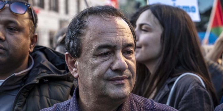 Migranti, Mimmo Lucano: “Stravolta la realtà, rifarei tutto”