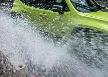 Allerta rossa in Liguria, previsioni meteo: piogge e temporali al Centro-nord