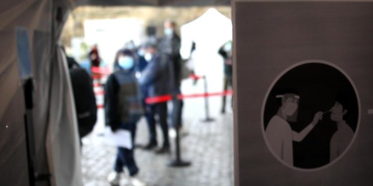 Covid oggi Italia, 5.335 contagi e 33 morti: bollettino 29 ottobre