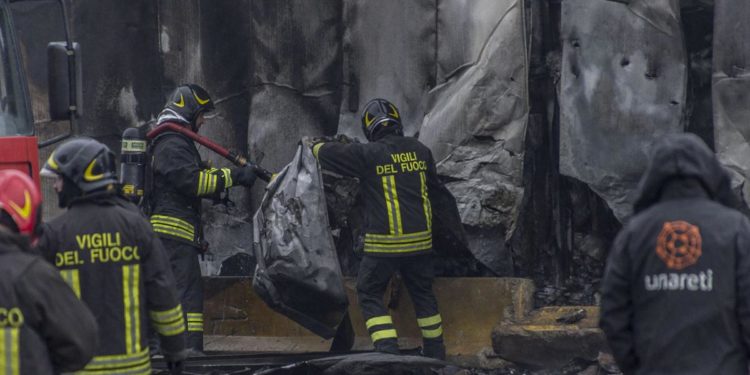 Aereo caduto a Milano, chi sono le vittime