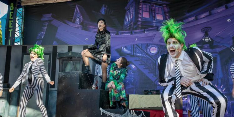 Halloween, i parchi tematici si preparano: a Mirabilandia allestimenti e show