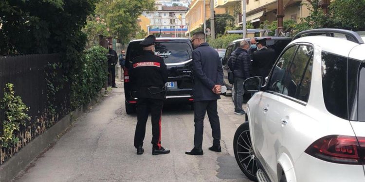Uccide la moglie e poi si toglie la vita, omicidio-suicidio a Montesilvano