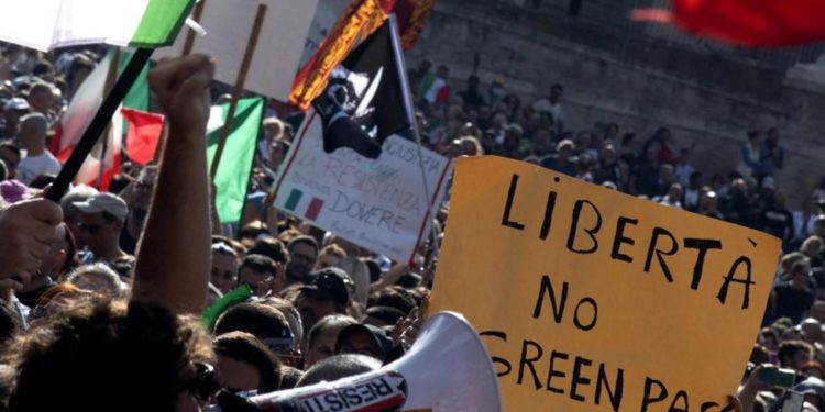 No green pass, leader IoApro: “Non siamo fascisti ma misura colma”