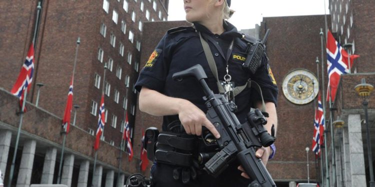 Norvegia, attacco con arco e frecce: diversi morti