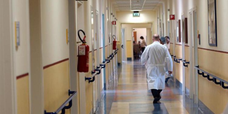 Tumori, lo studio: cure non rendono pazienti vulnerabili verso Covid