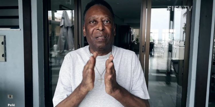 Pelé dimesso da ospedale, avanti con cure