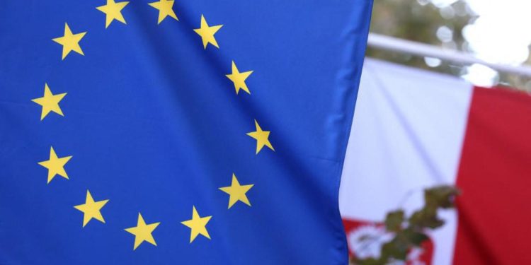 Polonia ‘sfida’ Europa: “Nostre leggi superiori a quelle Ue”