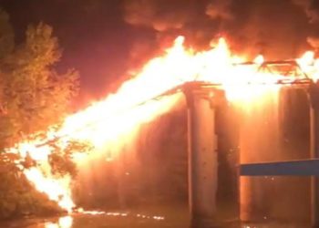 Incendio ponte di ferro a Roma, “crollato un pezzo di storia”