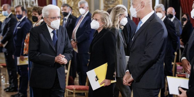 Calvosa (Eni): “Settore energetico ha occasione unica per raccogliere sfida del cambiamento”