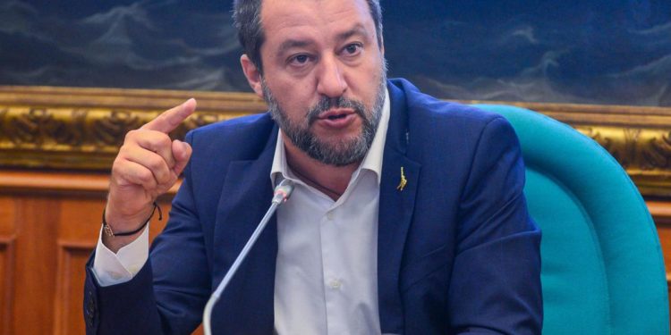 Salvini a Letta: “Mettere fuorilegge tutte realtà violente, di destra e sinistra”