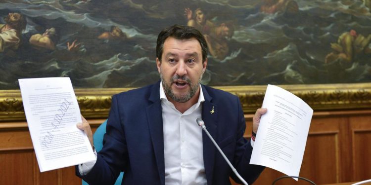 Fisco, Salvini: “Nessuno pagherà più tasse deve essere scritto”