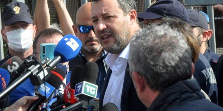 Open Arms, al via processo a Salvini: tra testimoni Richard Gere e ex premier Conte