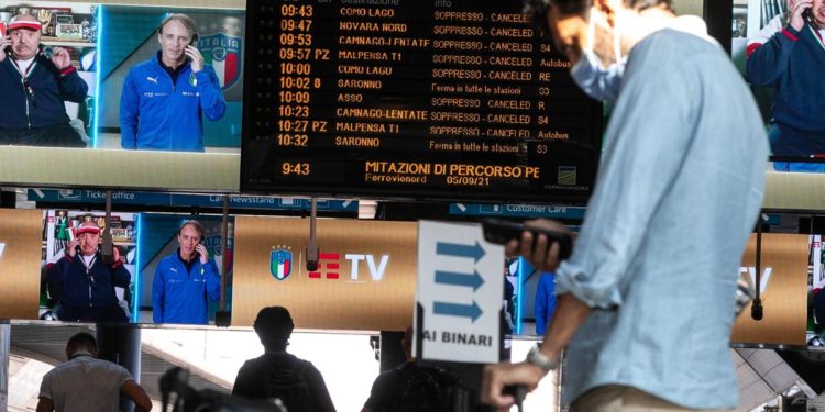 Sciopero 11 ottobre 2021 scuola, treni, aerei, trasporti: il motivo