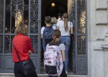 Banchi a rotelle ritirati, Bianchi: “Stanziati fondi per sostituzione”