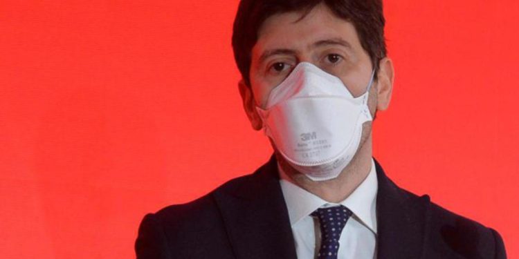 Green Pass, Speranza: “A 72 ore? Per ora resta così”