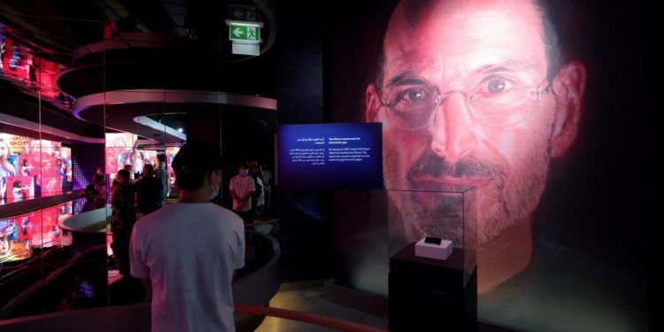 10 anni senza Steve Jobs, genio e mente di Apple