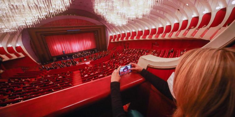 Capienza stadi e cinema, riapertura discoteche: le regole in vigore dall’11 ottobre