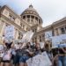 Usa, stop alla legge che vieta l’aborto in Texas