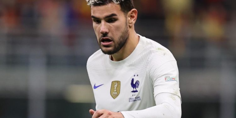Milan, Theo Hernandez positivo al covid