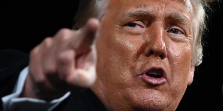 Trump: “Il mio Truth Social contro i censori di Big Tech”