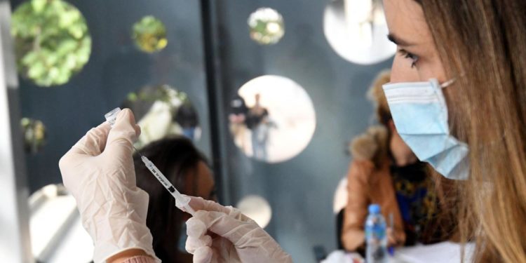 Vaccino 5-11 anni Pfizer e Moderna: come funziona, ‘bugiardino’, sintomi