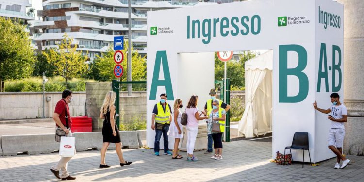 Vaccini Covid, ieri 69 mila prime dosi: 10mila in più rispetto a venerdì scorso