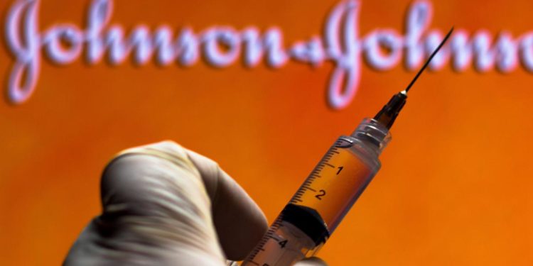 Vaccino Johnson & Johnson seconda dose, ok esperti Usa per over 18