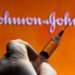 Vaccino Johnson & Johnson, Pregliasco: “Niente panico, la protezione cala ma c’è”