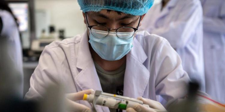 Origine Covid, Cina contro rapporto Usa: “Falso e politicizzato”
