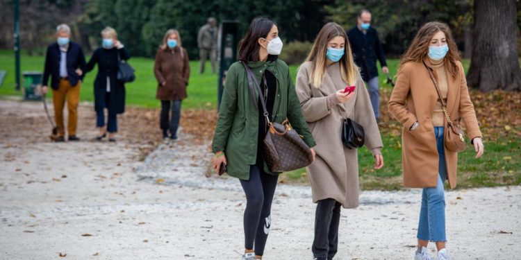 Covid oggi Italia, 18 regioni a rischio moderato