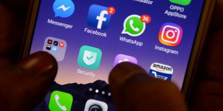 “WhatsApp funziona”, problemi risolti per Facebook e Instagram in vari paesi